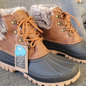 Womens winter boots size 9